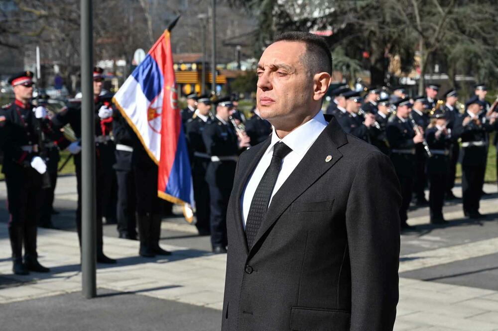 VULIN ODGOVORIO ĐUKANOVIĆU: CG nije predmet vojnog interesovanja Srbije, ali jeste policijskog, i Srbije i Interpola i Evropola