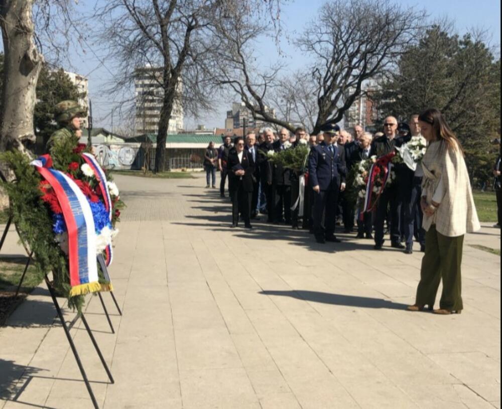 Milica Rakić, Tašmajdan, venci, spomenik, godišnjica NATO bombardovanja, NATO bombardovanje
