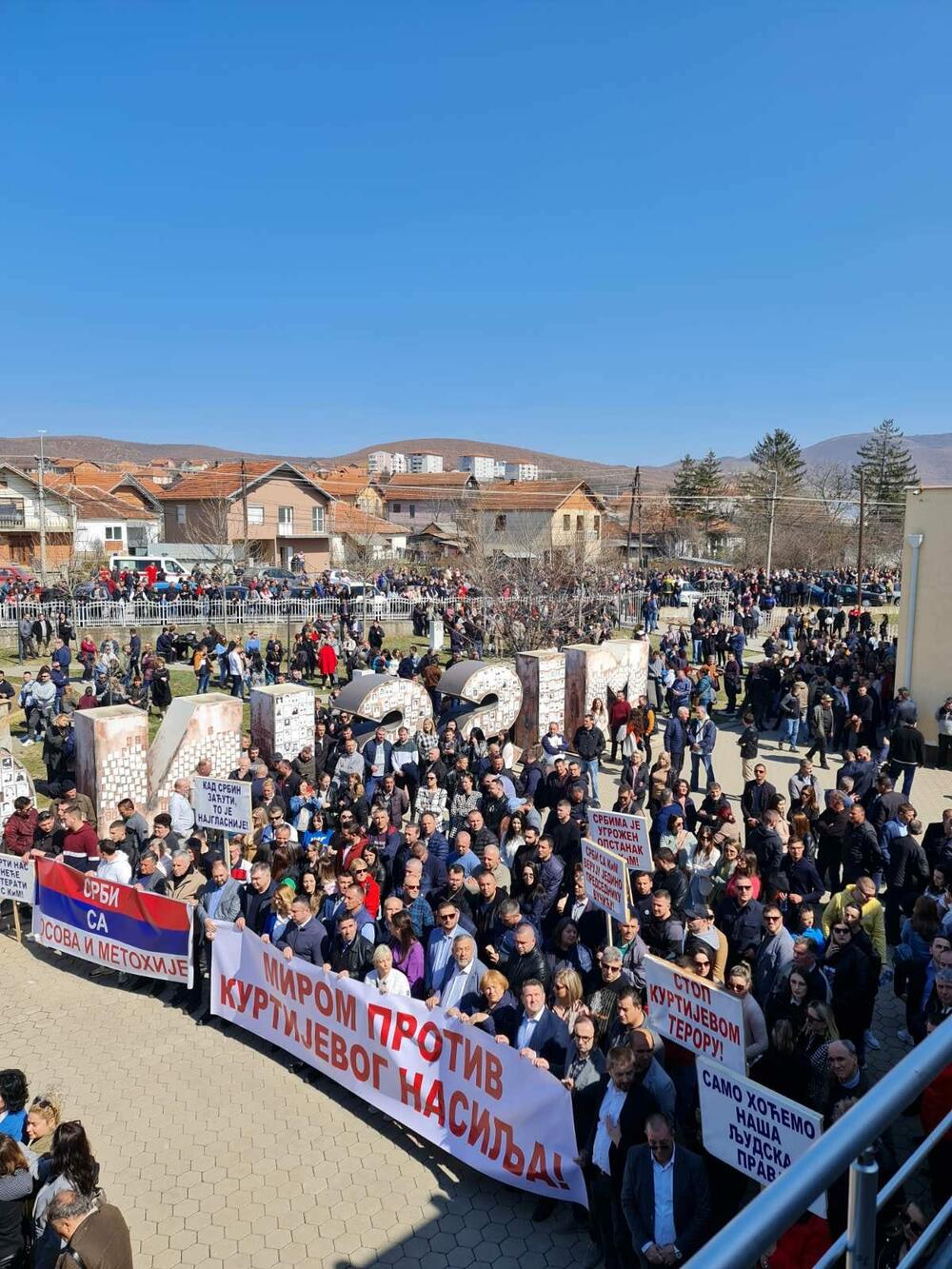 protesti, Kosovska Mitrovica