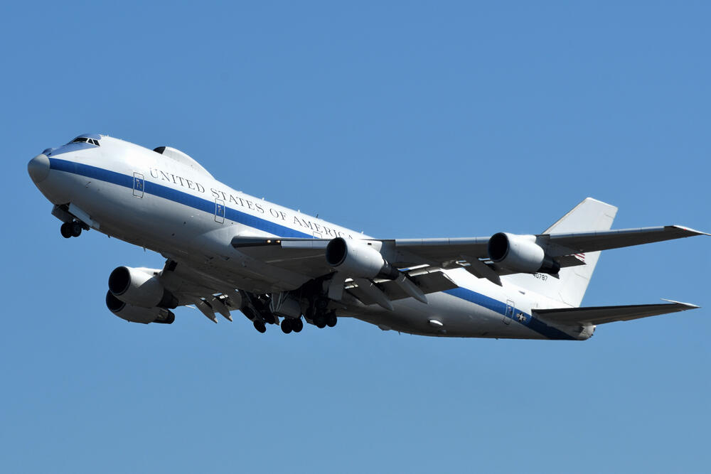 Boing 747, Boeing E-4, avion