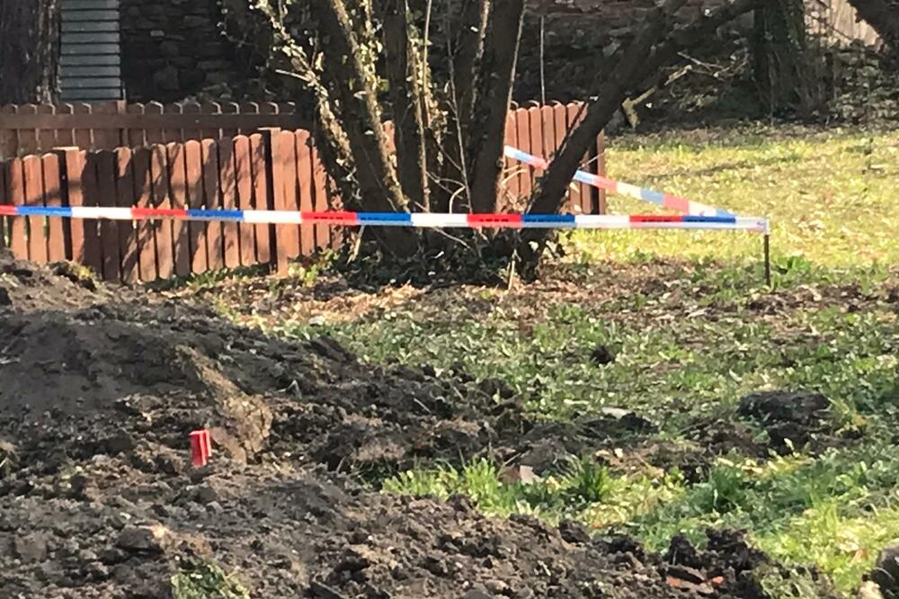 DRAMA U CENTRU ČAČKA: Arheolozi iskopali bombu u dvorištu Narodnog muzeja, policija na terenu