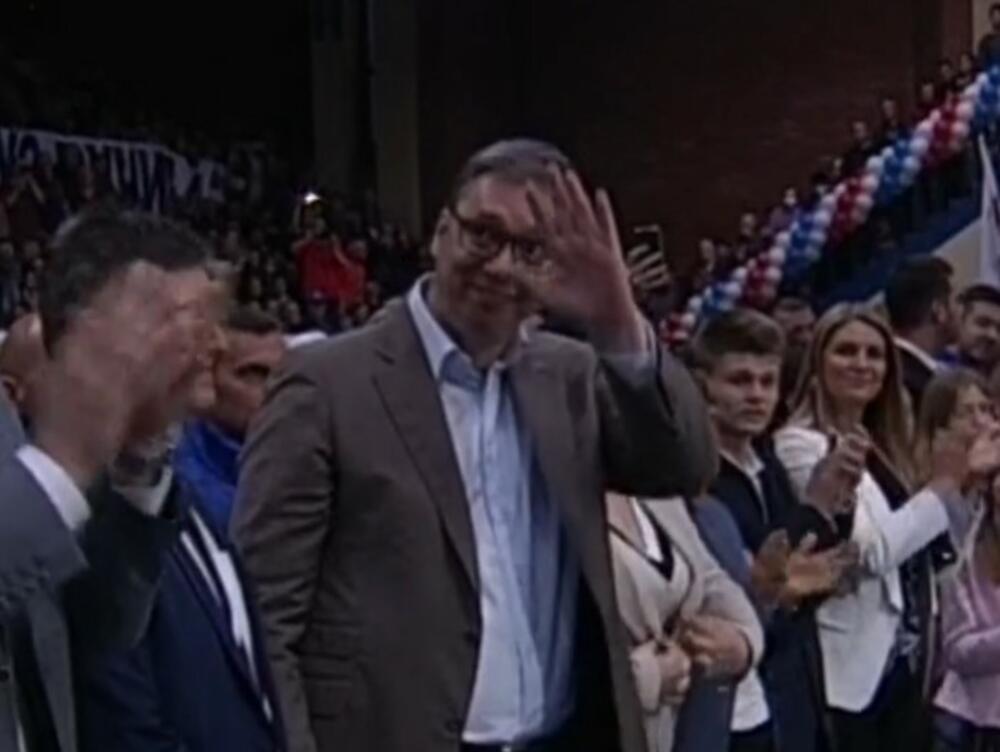 Aleksandar Vučić, Paraćin