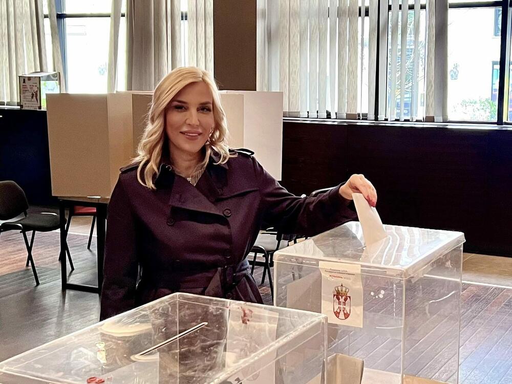 glasanje, izbori 2022, Maja Popović