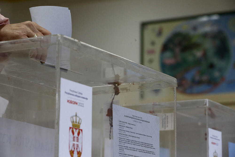Izbori, Glasanje, Glasačko Mesto, glasačke kutije, Srbija bira, Srbija bira 2022