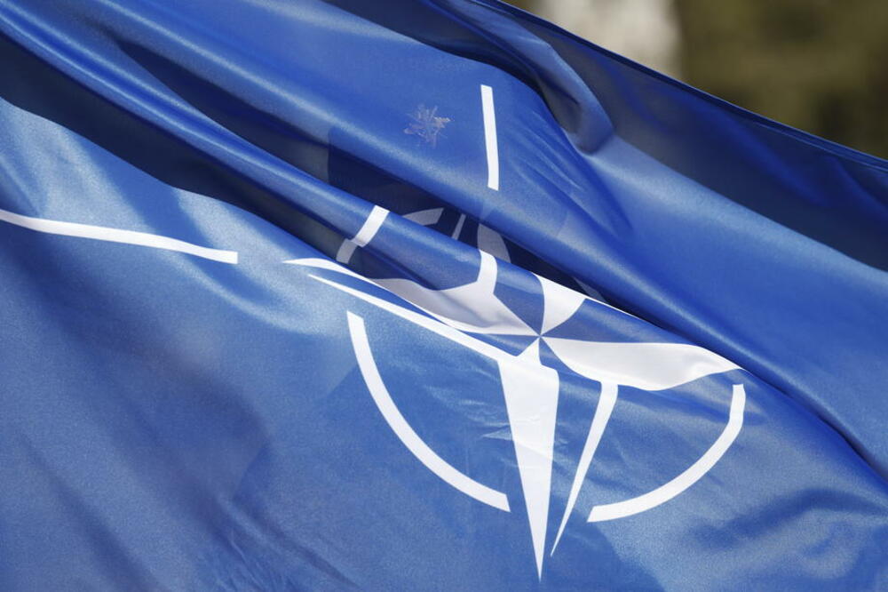 nato, NATO zastava
