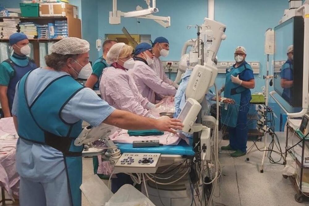PRVI PUT U SRBIJI: "Dedinje" uvelo nove proteze kod zamene aortnog zaliska, A OVO JE O TROŠKU RFZO