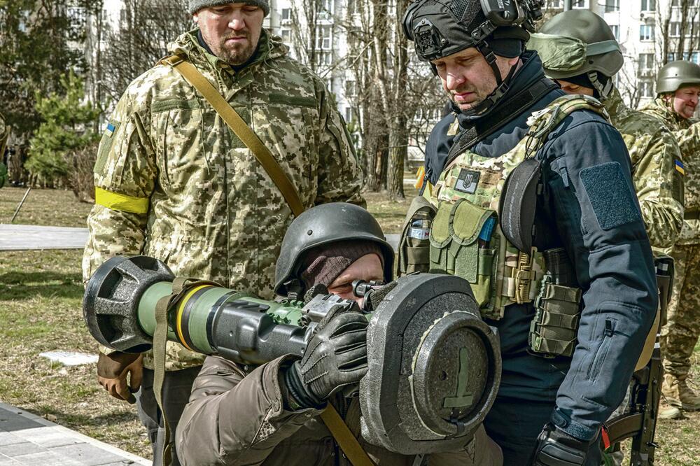 SAS U UKRAJINI U TAJNOJ MISIJI Britanski komandosi obučavaju Ukrajince kako da uništavaju ruske tenkove