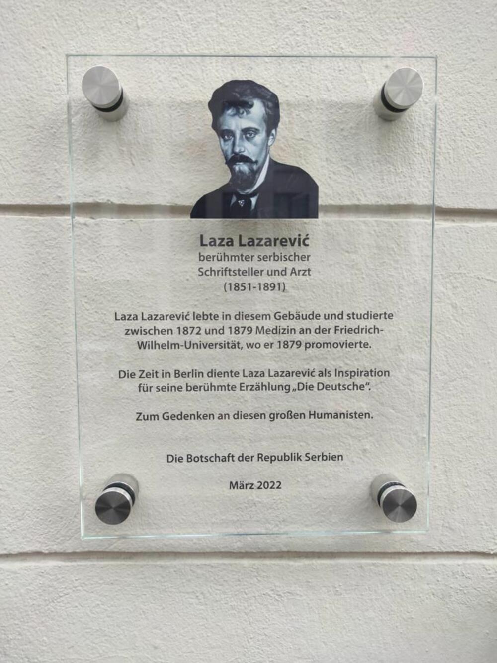 Berlin spomen ploča Lazi Lazareviću