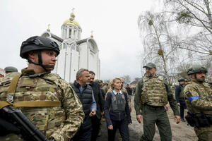 Francuski žandarmi stigli u Ukrajinu kao pomoć za istrage o zločinima počinjenim oko Kijeva!