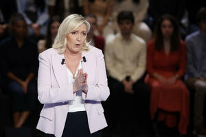 NEDELJU DANA PRED DRUGI KRUG: Marin Le Pen i njen otac optuženi za proneveru novca