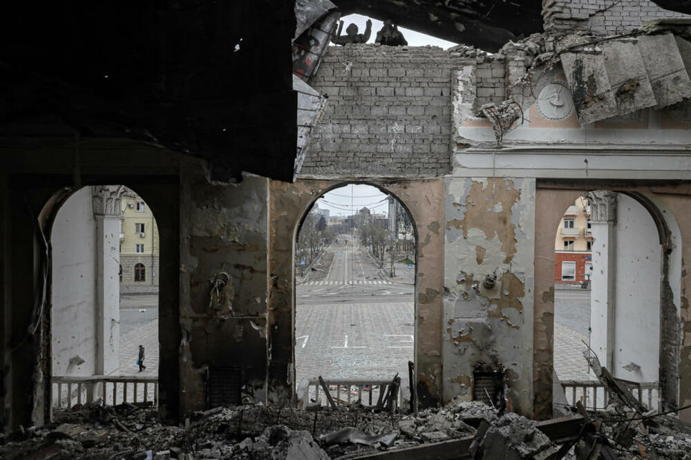 Marijupolj, Ukrajina, pozorište, ruševine