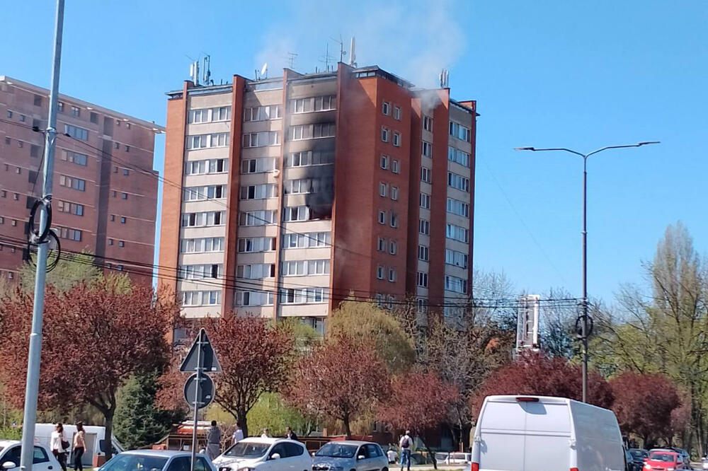 DETALJI POŽARA U STUDENTSKOM DOMU U NIŠU: Vatra buknula zbog PUNJAČA, svi bezbedno evakuisani