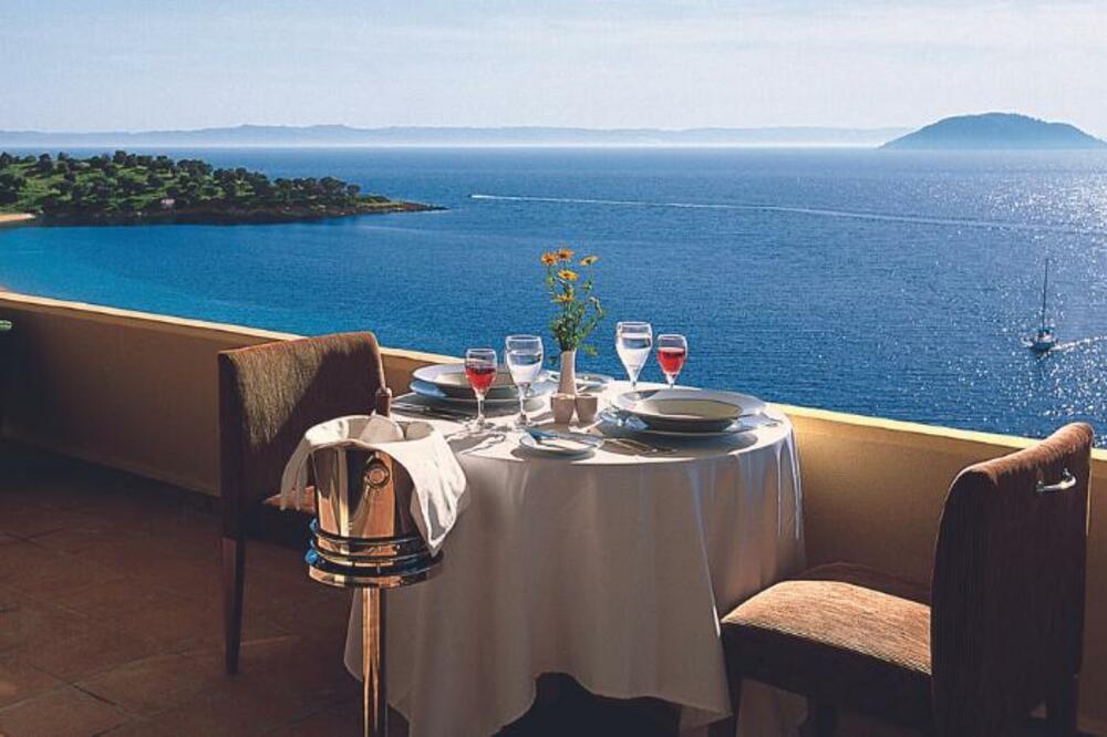 Najtraženiji grčki hoteli Porto Caras 5* i Lagomandra 4* otvoreni već od Prvog maja uz promo cene do 45% popusta