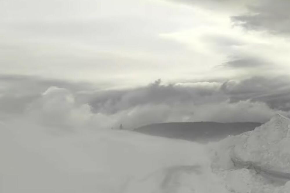 PRVI SNEG: Beli pokrivač osvanuo na severozapadu Slovenije FOTO