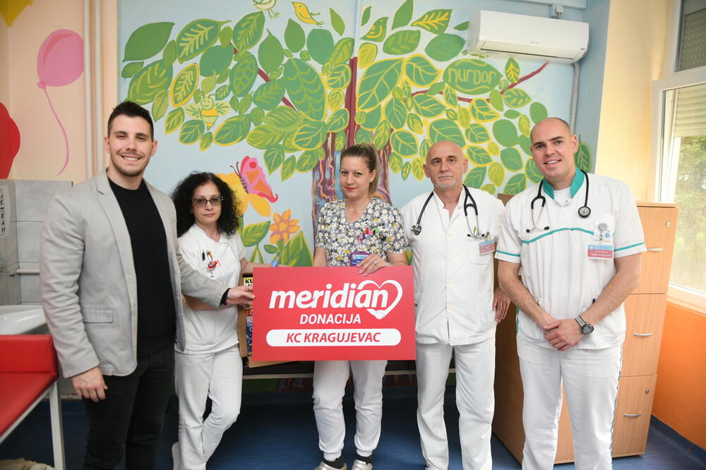 DA PRAZNICI SVIMA BUDU ISTI: Kompanija Meridian obradovala mališane u Klinici za hematologiju u Kragujevcu