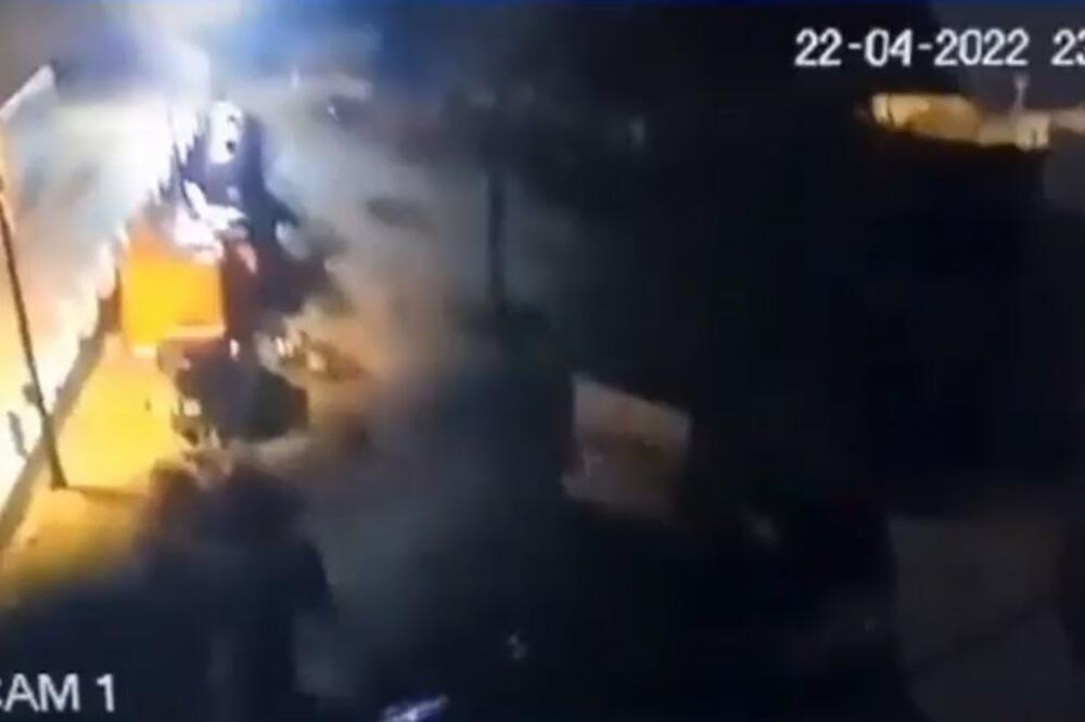 OVAKO JE POČEO JEZIVI POTRES: Snimak kamere u Bileći pokazao snagu zemljotresa koji je region digao na noge! (VIDEO)