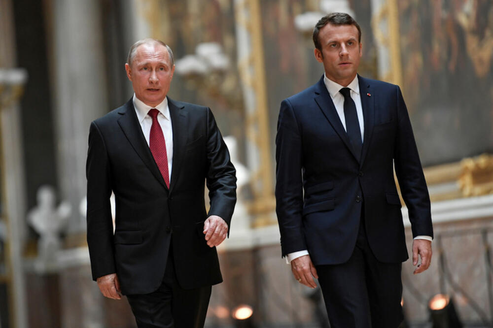 Vladimir Putin, Versaj, Emanuel Makron