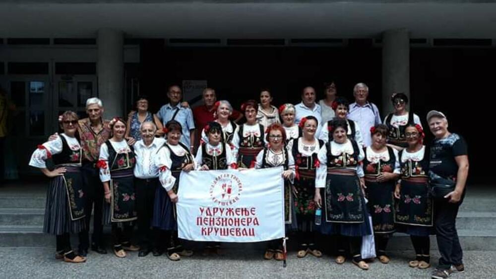 Kruševac, penzionerke, Folklor