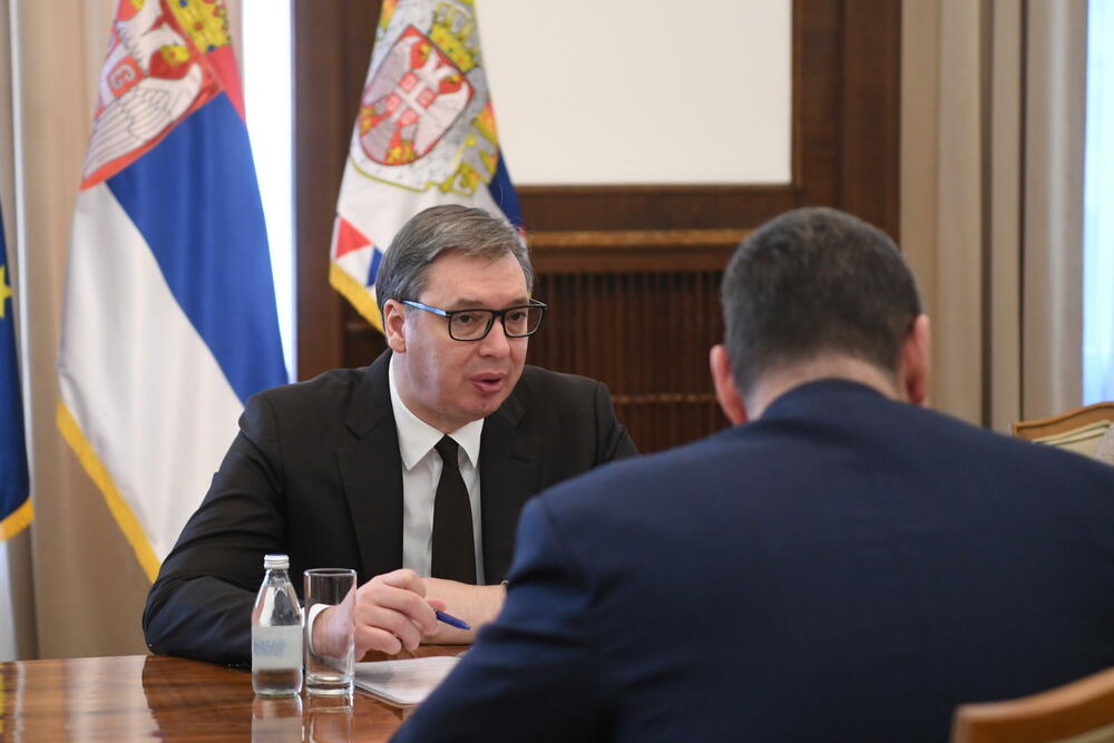 Aleksandar Vučić, Leonid Slucki