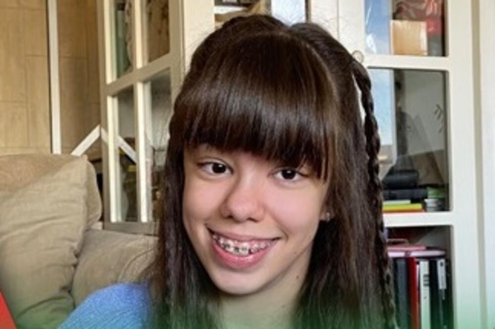 MARI (16) JE POTREBNA NAŠA POMOĆ: Hrabra devojčica iz Beograda bori se sa cerebralnom paralizom, a lečenje je skupo