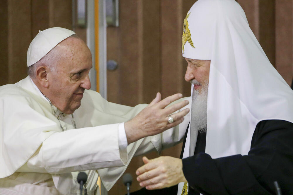 NIŠTA OD SASTANKA VERSKIH POGLAVARA?! Papa Franja i patrijarh Kiril neće se videti u Kazahstanu