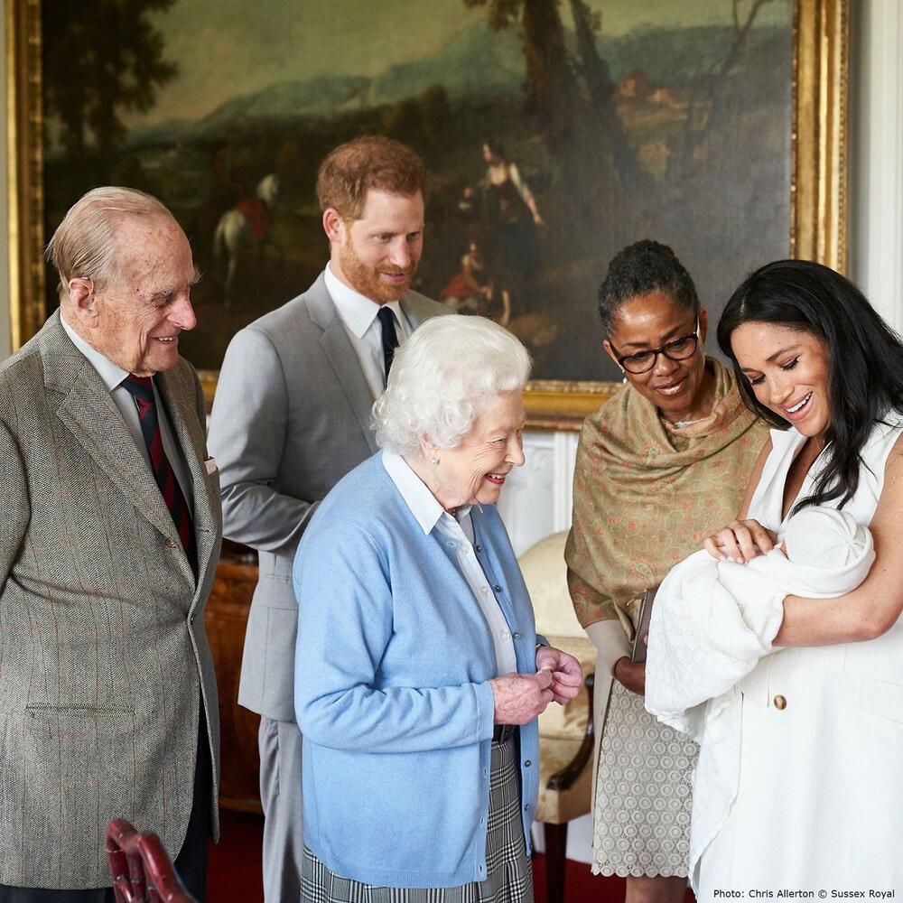Принцот Хари, Меган Маркл, кралицата Елизабета, семејни односи, Велика Британија