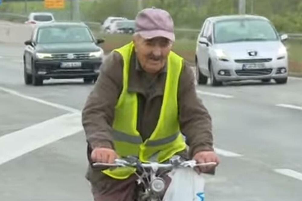 BABA MI REKLA DA NEĆU STIĆI ŽIV: Radoslav (90) iz Šašinaca biciklom prešao put od 270 km da bi stigao na slavu (FOTO/VIDEO)