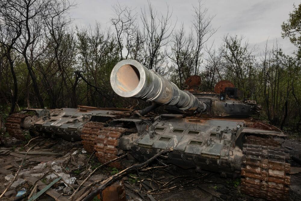 0689573731, uništeni tenk, Ukrajina, tenk