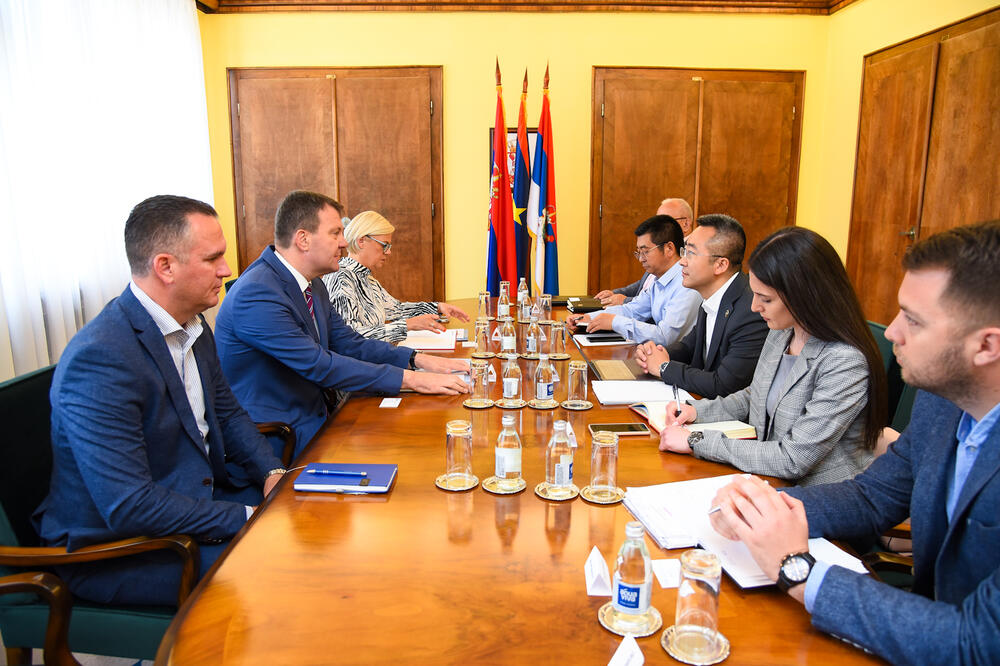 Mirović se sastao sa predstavnicima konzorcijuma kineskih kompanija koje izvode radove na brzoj pruzi Novi Sad – Subotica
