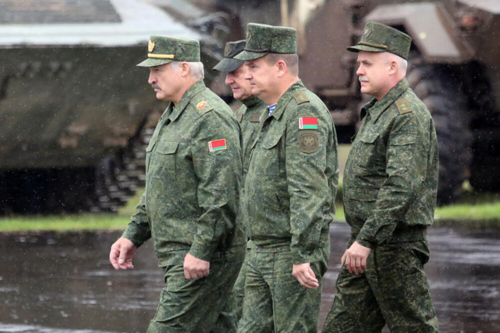 BELORUSIJA KREĆE U RAT? Obuka i vojne aktivnosti traju bez prestanka, analitičari predviđaju da će Lukašenko PRELOMITI