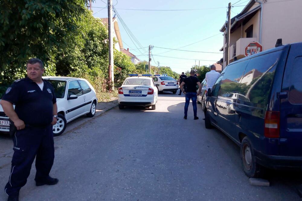 PREDAO SE VLADIMIR! Kraj drame u Kragujevcu, posle 2 sata pregovora policija privela muškarca koji je supruzi pucao u lice