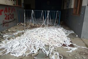 GRAĐANI U PROKUPLJU BESNI: U najčistijem delu grada bačena TONA papira (FOTO)