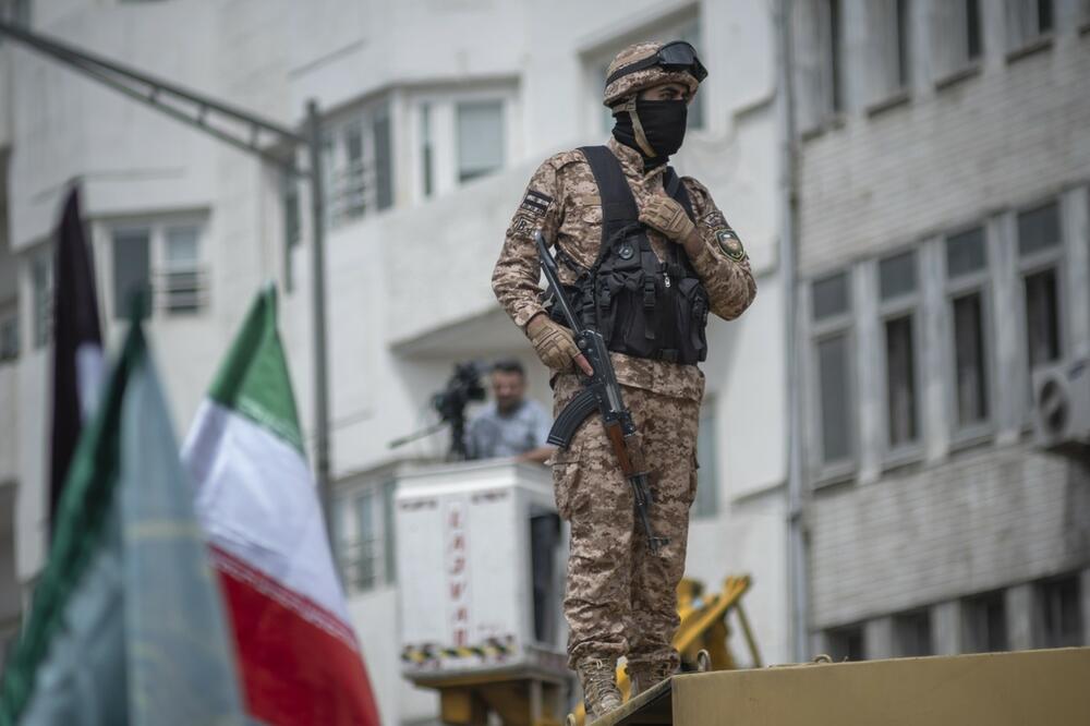 Iran, Teheran, Iranska revolucionarna garda