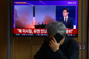 JAPANSKE VLASTI: Severna Koreja ispalila dve rakete! Projetili pali u njihove vode