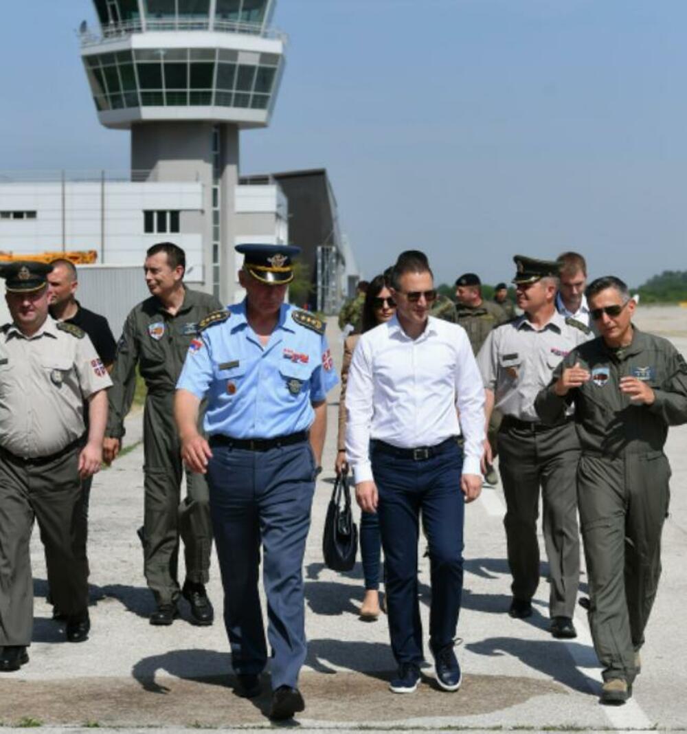 Nebojša Stefanović, hangar za smeštaj vazduhoplovstva, Vojska Srbije
