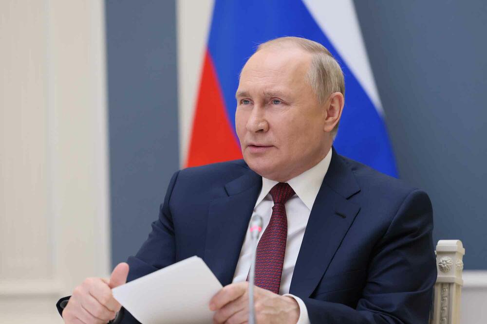 DA SE VI SKINETE, BILO BI ODVRATNO! Putin odgovorio na prozivke lidera G7, citirao Puškina