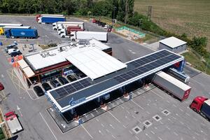 Predstavljen projekat „Solarni paneli“ na benzinskim stanicama NIS-a