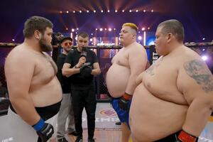 ZA SAMO 22 SEKUNDE Ruski MMA borac u borbi 2 na 1 patosirao rivale teže od njega 226 kg JEDVA IH DIGLI SA PODA (VIDEO)