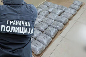 POTVRĐENA ROBIJA GRANIČNOM POLICAJCU I NARKO-DILERKI IZ PRIJEPOLJA: Nađeni sa 30 kilograma droge