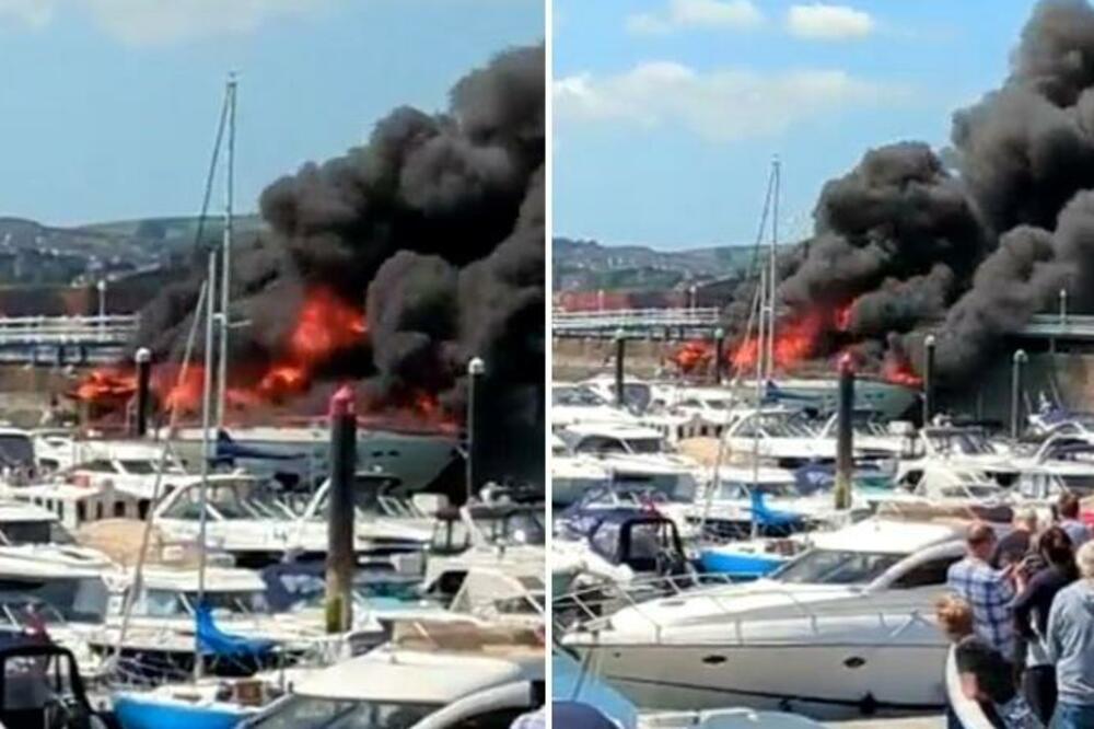 POTONULA SUPERJAHTA VREDNA SEDAM MILIONA: Požar izbio u marini u Devonu, brod uprkos naporima vatrogasaca potonup