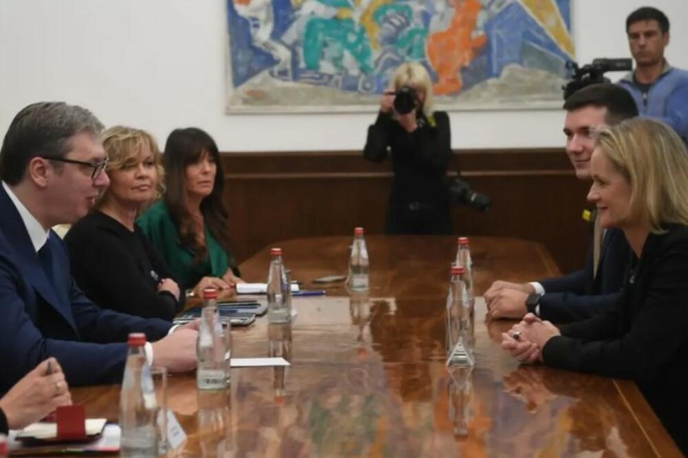 SASTANAK NA ANDRIĆEVOM VENCU: Predsednik razgovarao sa poslanicom EP Violom fon Kramon (FOTO)