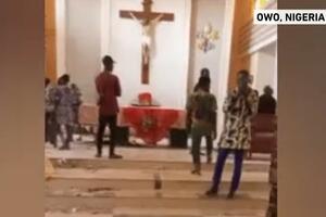 NOVI BILANS KRVAVOG NAPADA U NIGERIJI: Rafalima po vernicima u katoličkoj crkvi, najmanje poginulo 50! VIDEO