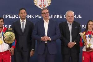 PRIJEM KOD PREDSEDNIKA ZA EVROPSKE ŠAMPIONE Vučić: Srpski boks se na velika vrata vraća u Evropu i svet!
