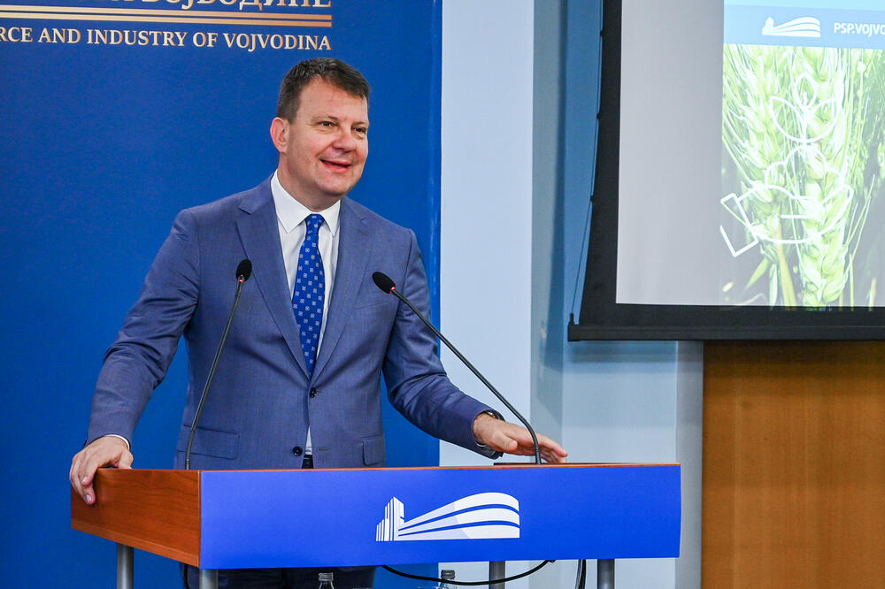 MIROVIĆ: Nova oprema za navodnjavanje vredna 659 miliona dinara stiže u Vojvodinu