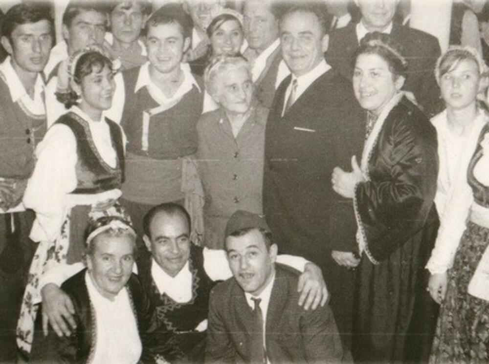  Stana Avramović Karaminga (u sredini) sa KUD