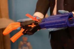 UHAPŠEN TINEJDŽER KOJI JE ODŠTAMPAO PIŠTOLJ: Australijska policija tvrdi da je oružje sa 3D štampača potpuno funkcinalno VIDEO