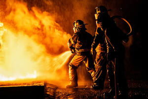 POŽAR U HRVATSKOJ: Dim i vatra kuljali i do 10 metara u vis, izgorelo više kuća VIDEO, FOTO