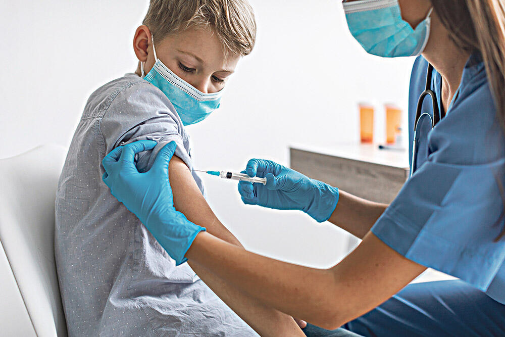 Ilustracija vakcinacija dece