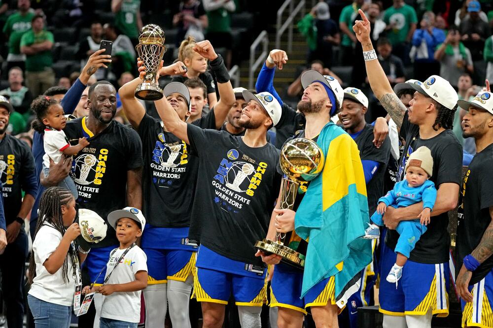 VORIORSI PRESKOČILI BULSE, NA VRHU LEJKERSI I SELTIKSI: Golden Stejt treća najuspešnija franšiza u istoriji NBA lige