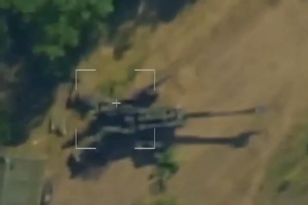 OSMATRAJ-UOČI-UNIŠTI Ovako su ruski projektili Krasnopolj M eliminisali američke haubice M-777 u Donbasu